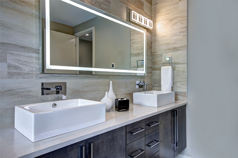 Koupelnové zrcadlo s LED osvětlením.jpg